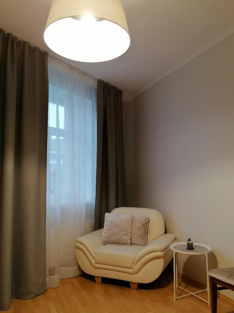 Lux-apartment In Medieval Part Of Old Appartement