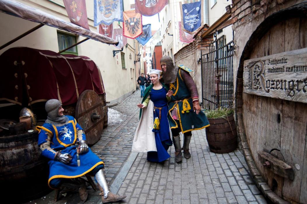 Lux-apartment In Medieval Part Of Old