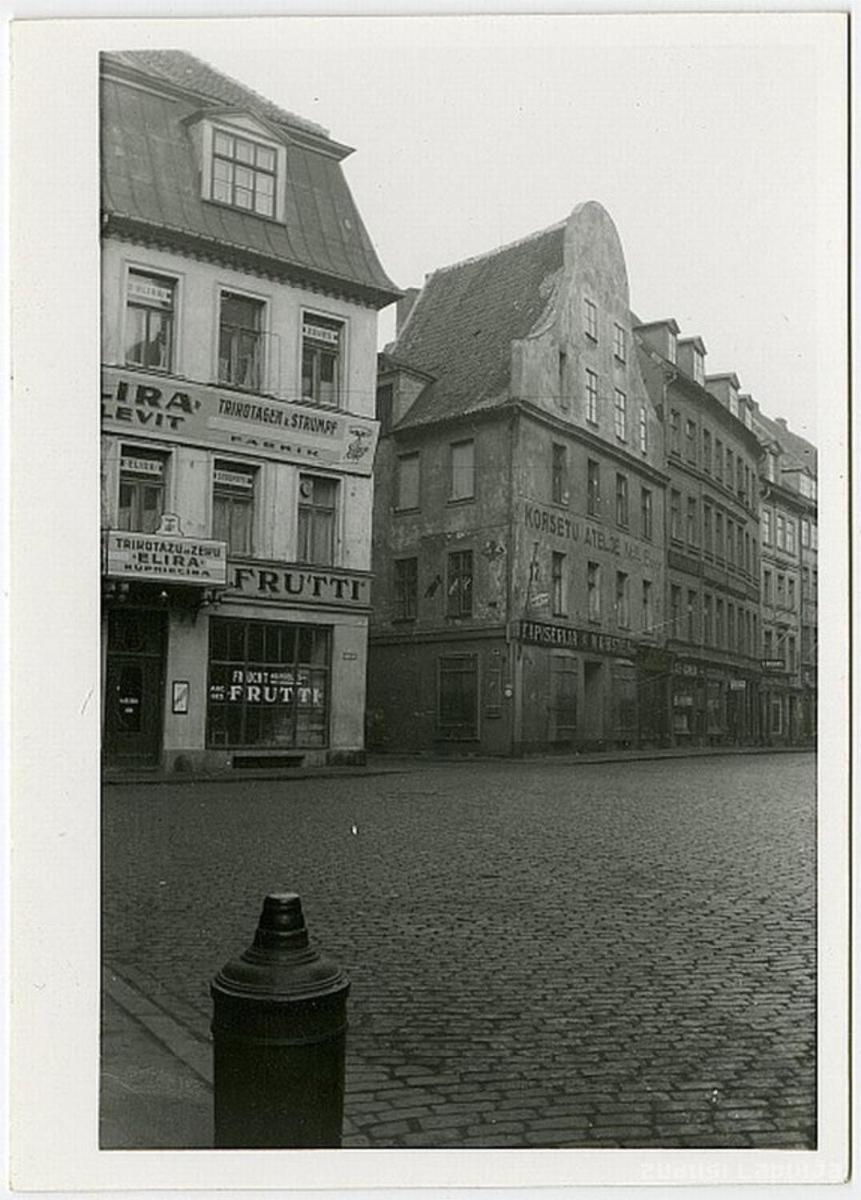 Lux-apartment In Medieval Part Of Old Appartement *